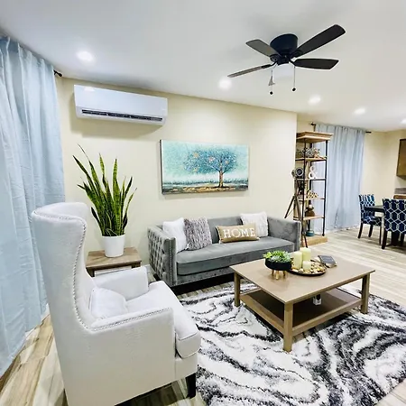 Cozy 2Br Bungalow Home Nestled In The Heart Of La